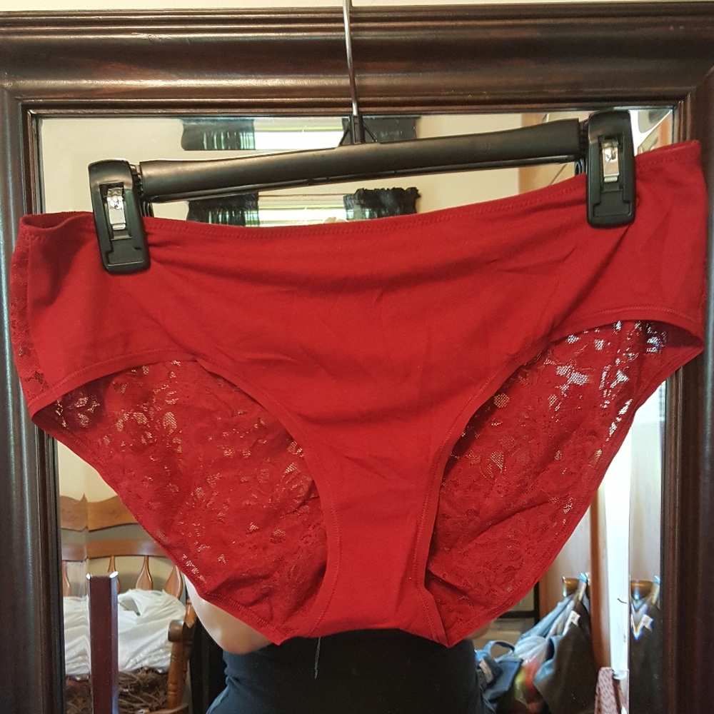 🌻2/$20 BRAND NEW red Victoria's secret cheekies